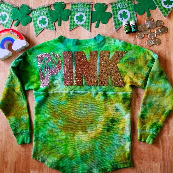 Victoria's secret Pink St. Patrick's Day Varsity Tie Dye Bling Crew Gold & Green - Picture 1 of 4